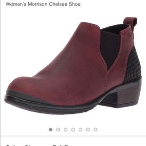 Keen Woman’s Morrison Chelsea shoe size 5.5